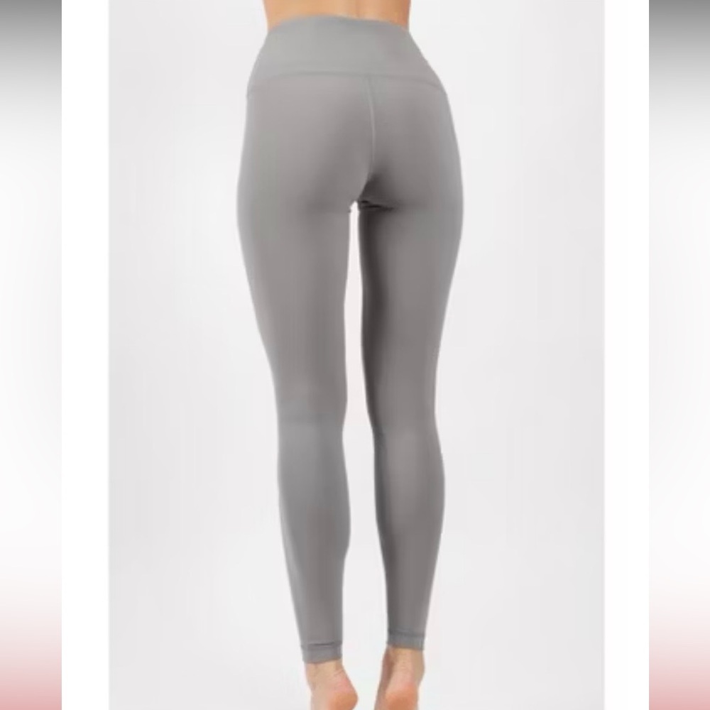 Yogalicious activewear leggings in a solid gray color